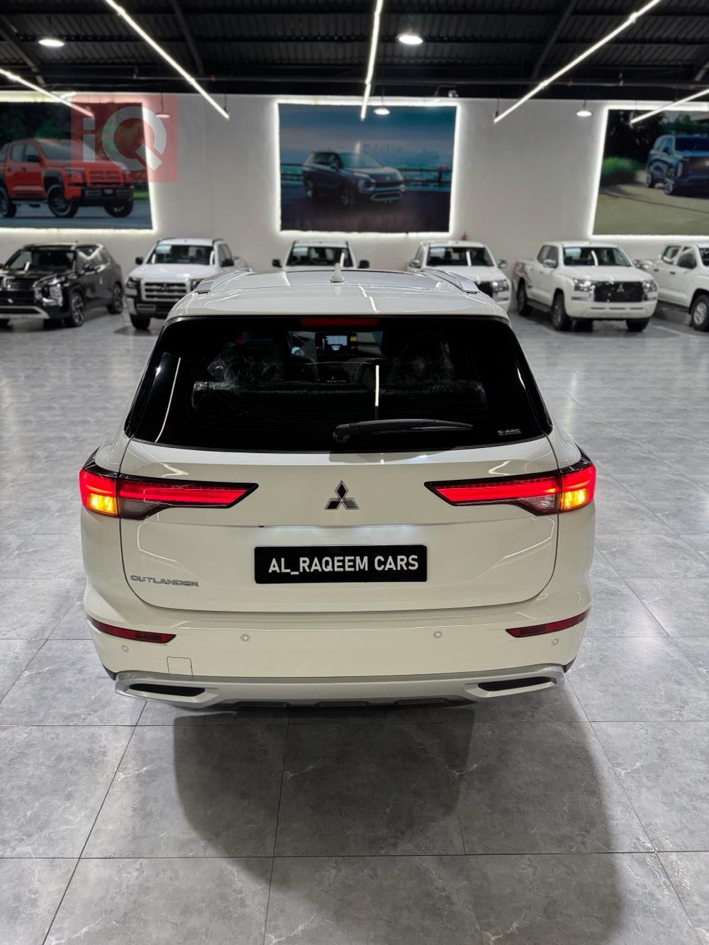 ميتسوبيشي اوتلاندر